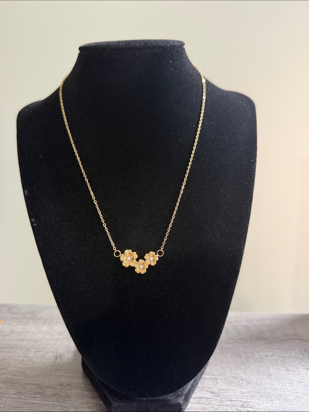 Flower Pearl Necklace